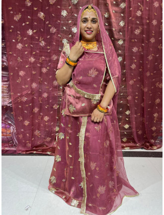 Crush fabric suit