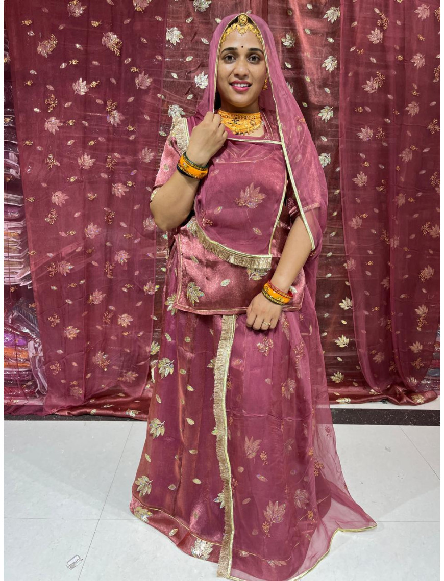 Crush fabric suit
